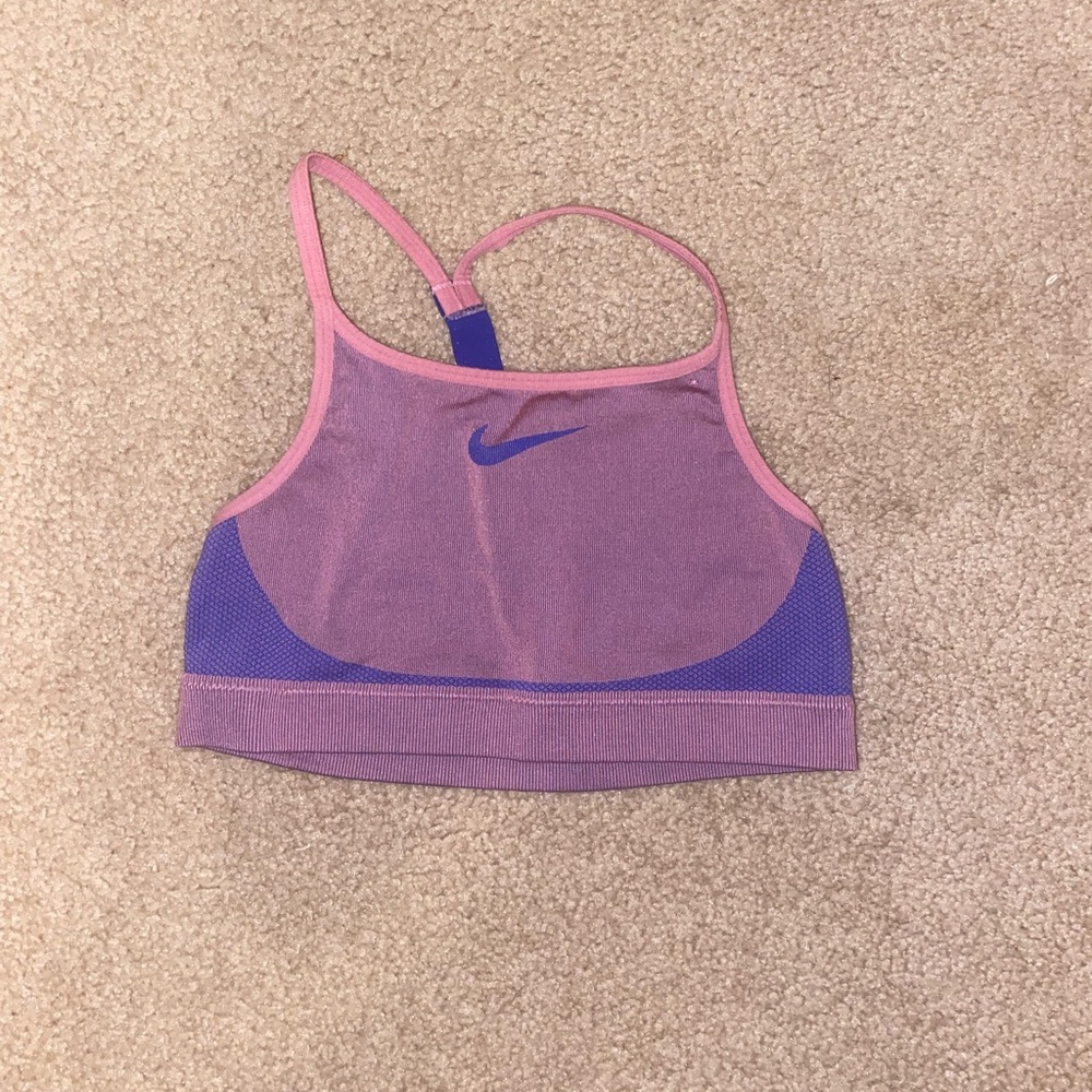 nike dri-fit sports bra